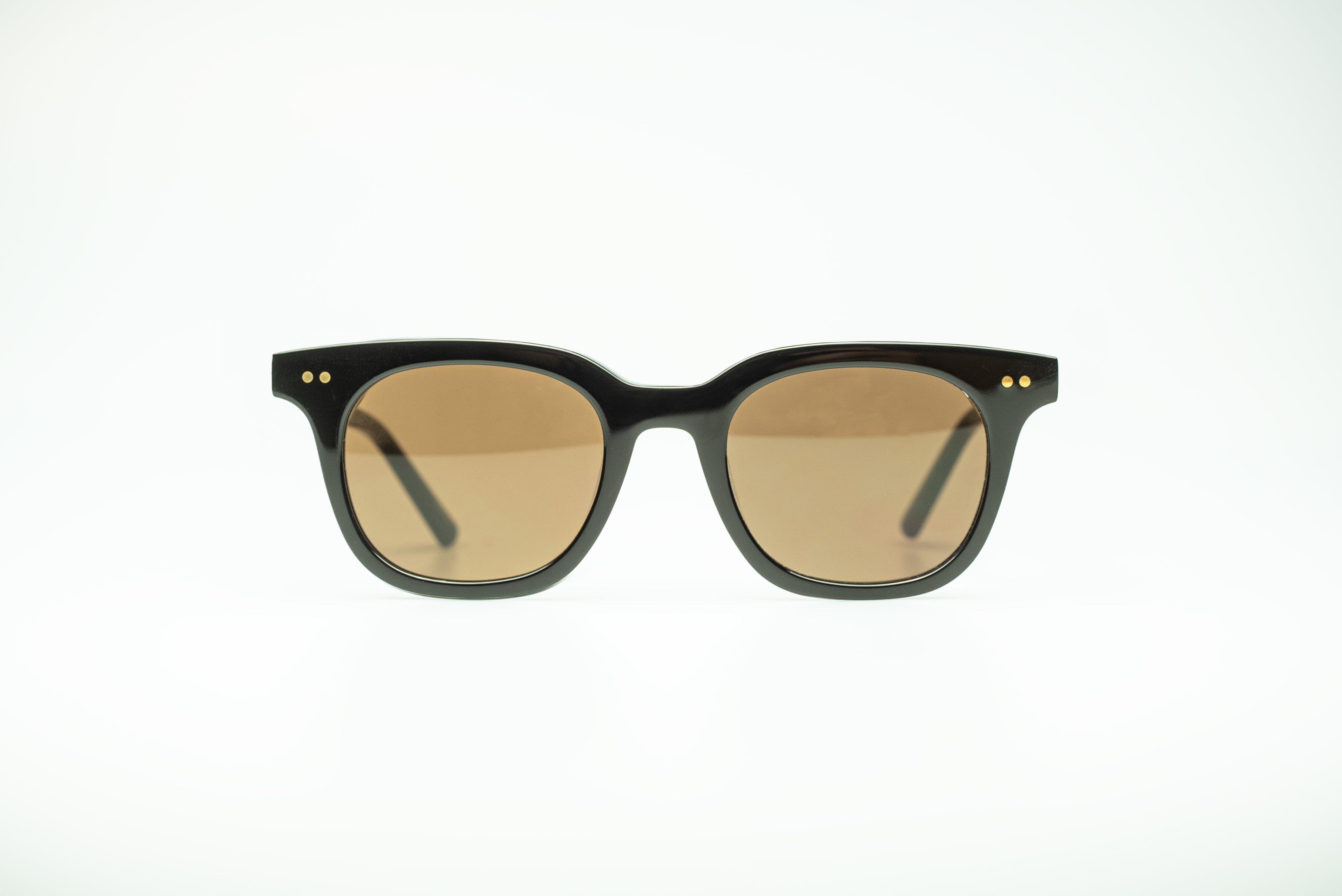 Benedict frame front view