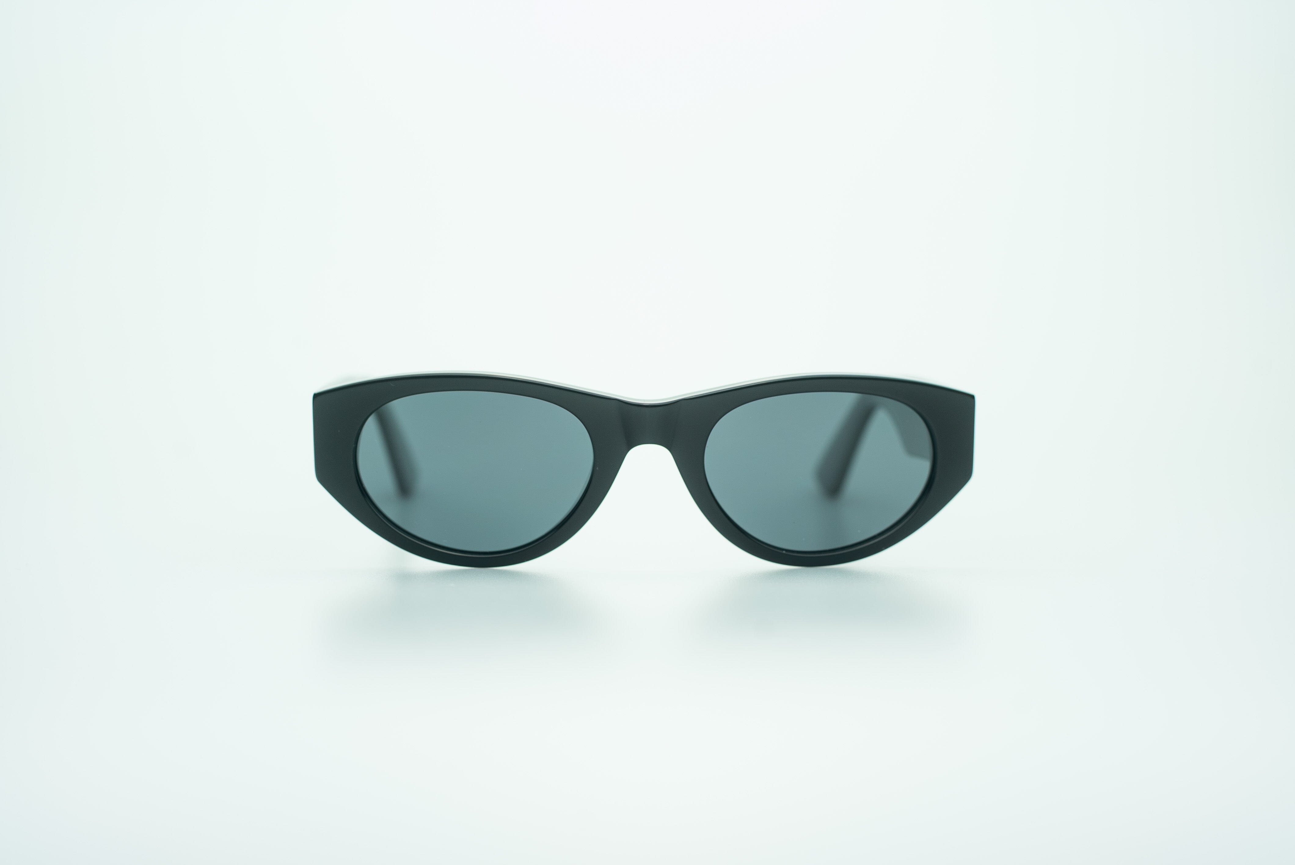 Aubrey frame front view