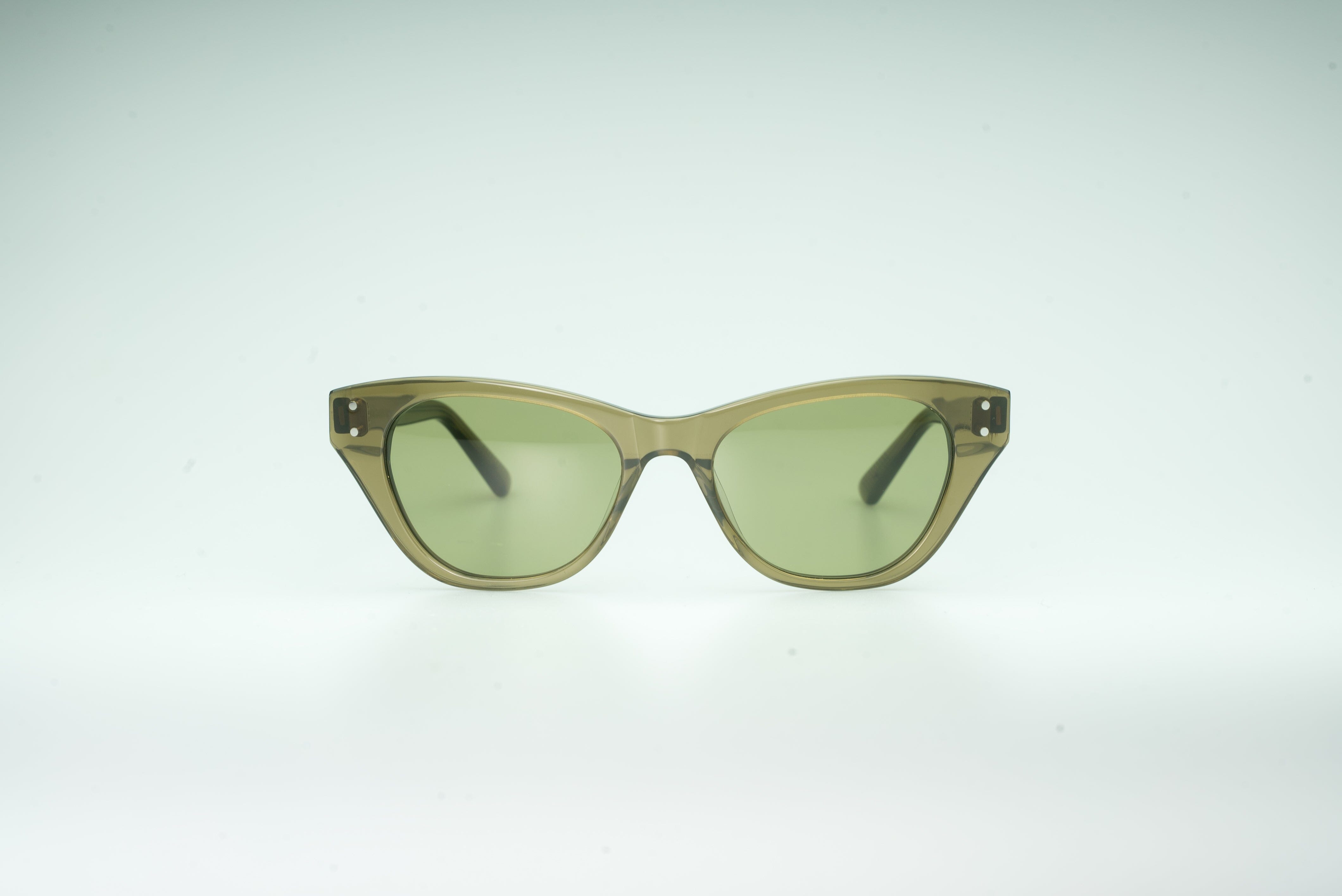 Vetiver frame front view