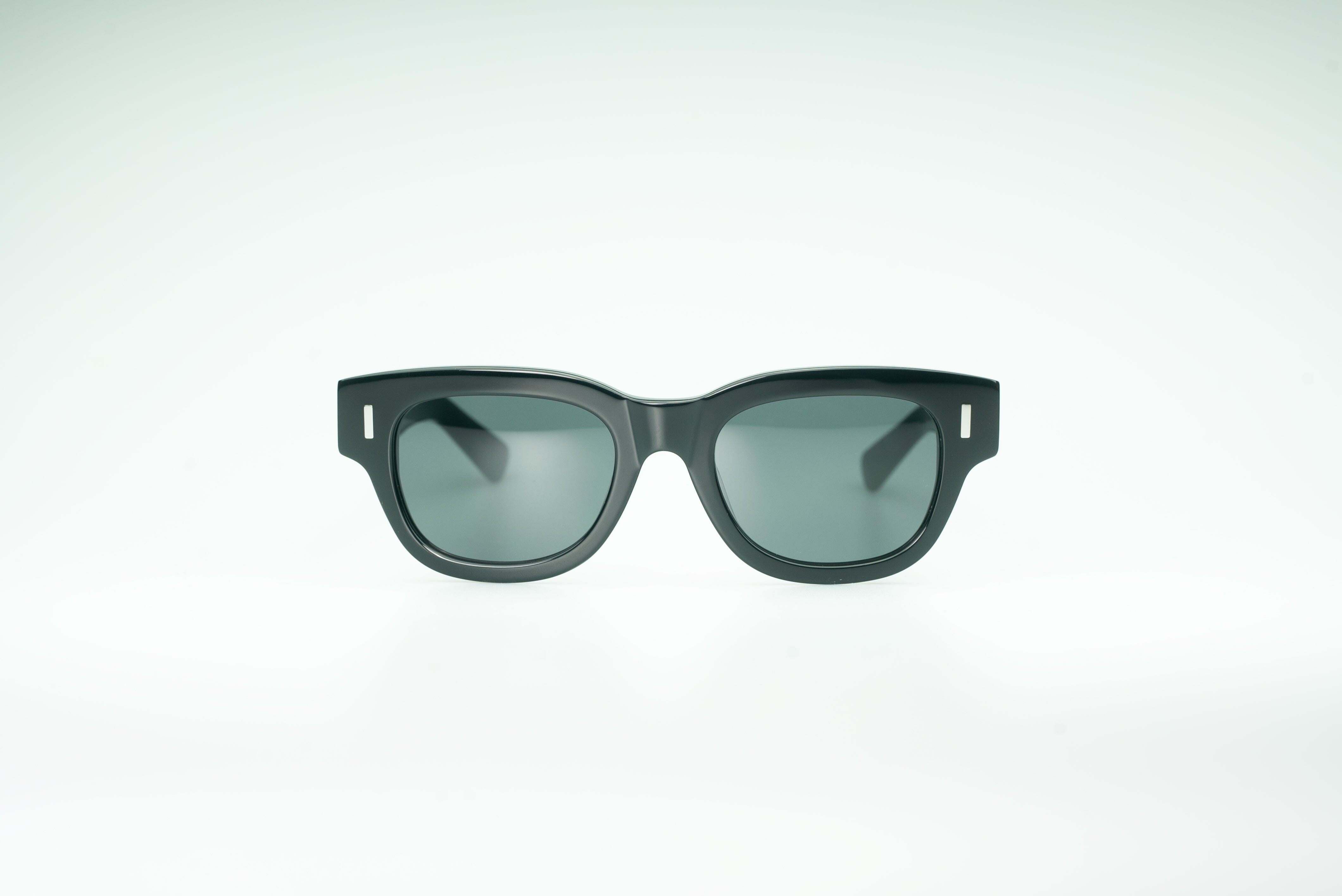 Edmund frame front view